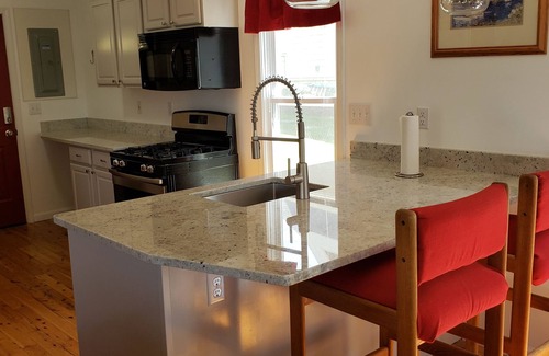 Onsted House | Welcoming lake house on beautiful Sand Lake in Irish Hills