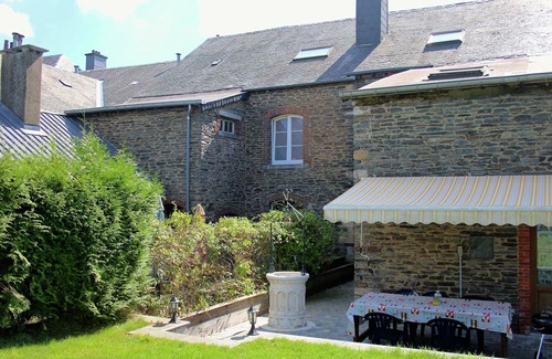 Herbeumont Villa | Welcoming Mansion with Sauna in Herbeumont