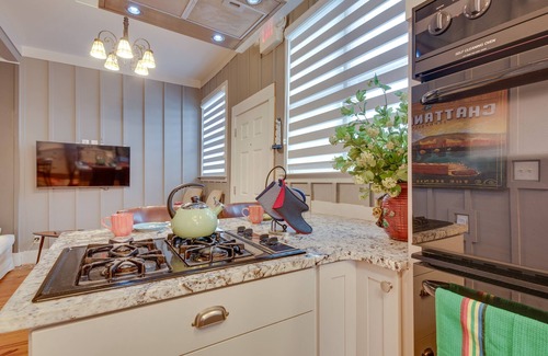 Norcross Cottage | Welcoming Norcross Cottage w/Deck + Shared Grill!
