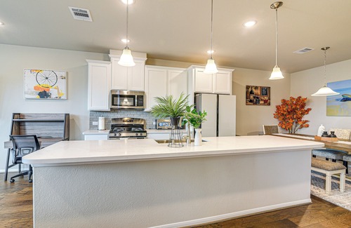Pasadena House | Welcoming Pasadena Home: 22 Mi to Downtown Houston