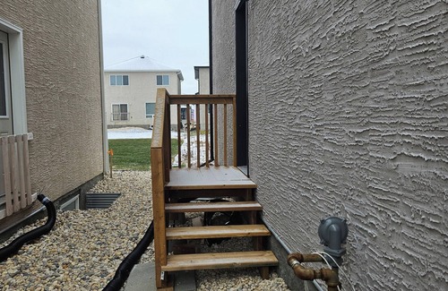 Fort Gary House | Welcoming Private 2 Bedroom Suite