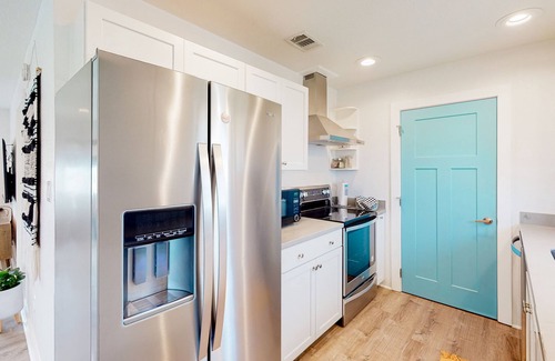 Toilla Segunda House | Welcoming stay near the beach with a large deck, washer/dryer, and central AC