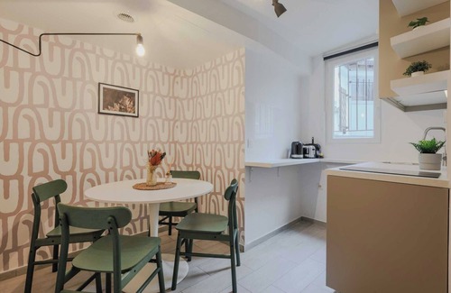 17th Arrondissement Apartment | Welcoming Studio for 2 people - Épinettes