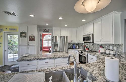 Tehachapi House | Welcoming Tehachapi Home with Deck and Grill!