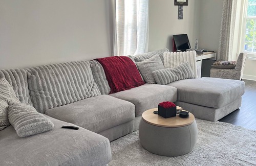 Landover House | Welcoming townhome with WiFi in Hyattsville