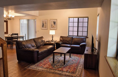 Flagstaff House | Welcoming townhome with WiFi in charming downtown Flagstaff
