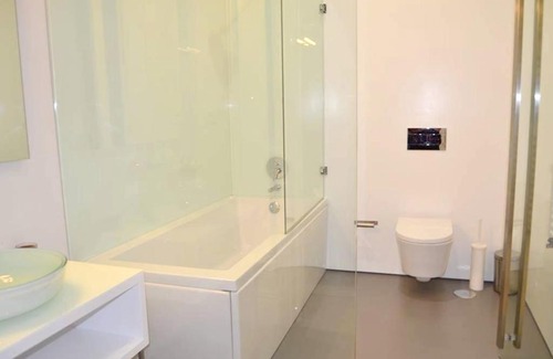 Guilhofrei Villa | Welcoming Villa with Mountain View in Sobradelo da Goma
