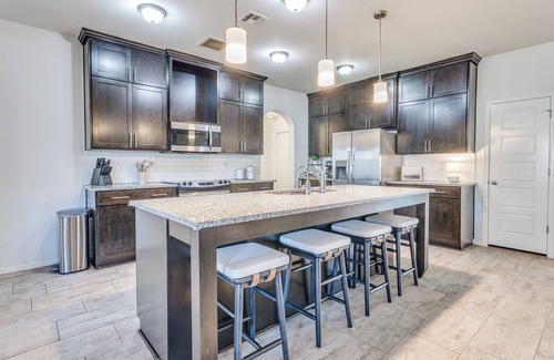Bixby House | Welcoming Willow Creek