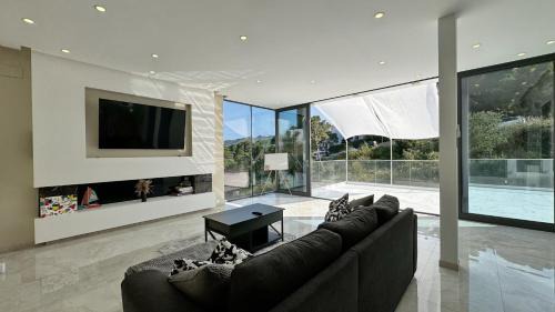 Llanca Villa | WELCS VILLA DE LUJO 177 EMP con piscina privada
