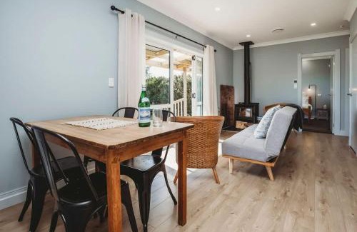 Tataraimaka House | Weld Cottage - Sustainable lifestyle property