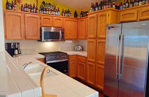 Elk Grove House | Well Appointed 2 Bedroom with Home Office in Elk Grove