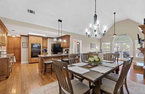 Lake Oconee House | Well appointed 3-bedroom family retreat with dock on beautiful Lake Oconee
