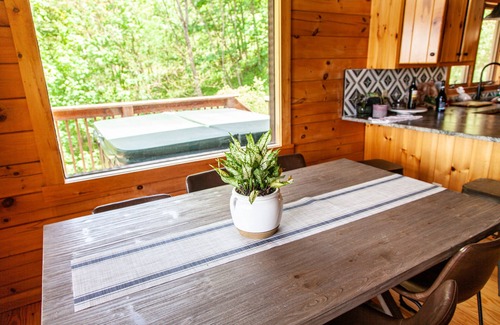 Zionville House | Well-appointed cabin with expansive mountain views, nature and tranquility.