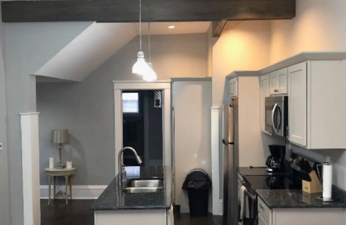 Charleston Apartment | Well appointed East End 1st floor apt w off-street parking, WD, WiFi, pets ok