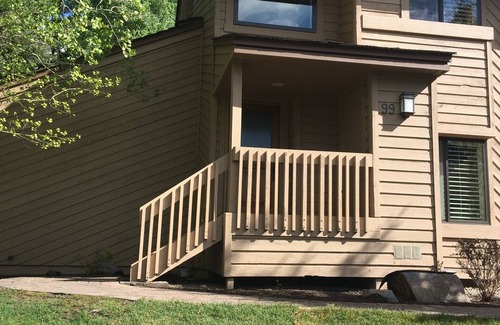 Elkhorn Village Condo | Well-appointed, family-friendly, Elkhorn Ridge Condominium