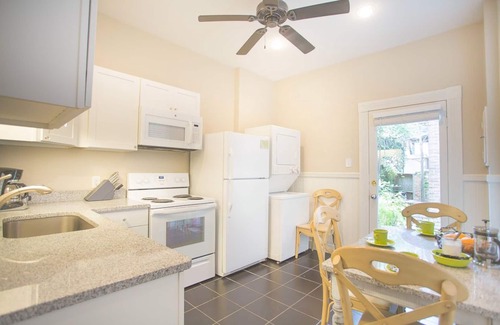 Savannah Victorian District House | Well Appointed Row Home w/King, Across from Forsyth Park by Lucky Savannah