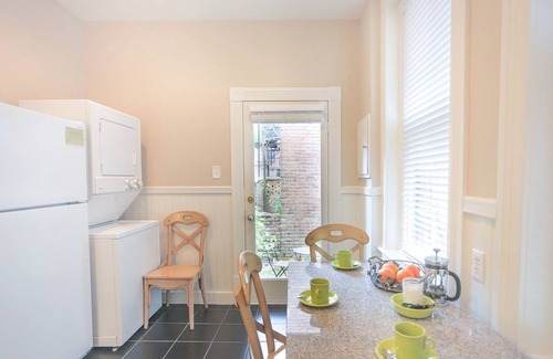 Savannah Victorian District House | Well Appointed Row Home w/King, Across from Forsyth Park by Lucky Savannah