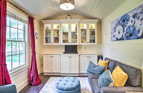 Chappell Hill House | Well-Appointed & Spacious Chappell Hill House