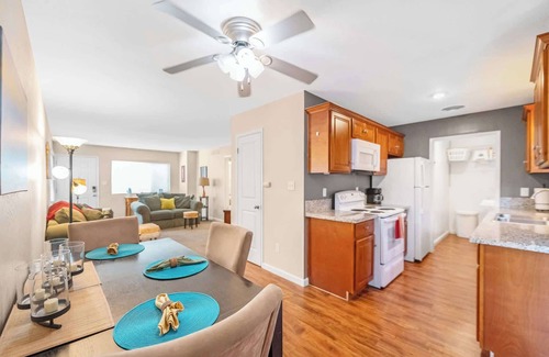 Visalia Apartment | Well-cared for Apartments, Quick Walk to Med Center, Downtown, Value for Long St