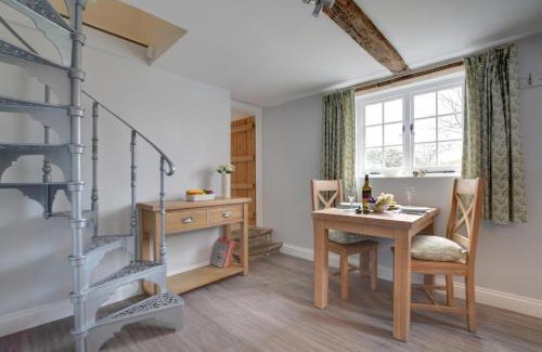 Denton House | Well Cottage