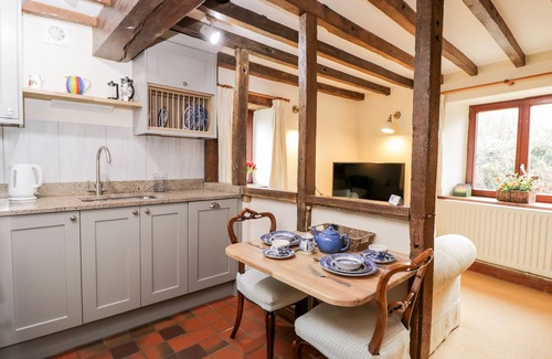 Longborough Cottage | Well Cottage