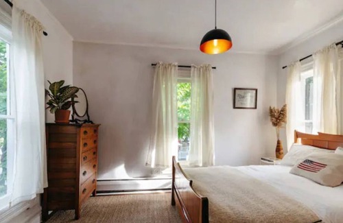 Pine Plains House | Well Crafted 2bd Stay in a 1880 Victorian Home