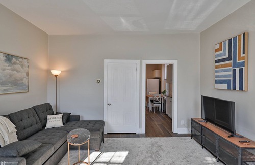 Bethlehem Apartment | Well Decorated Apartment in Historic Bethlehem - 2 Night Min