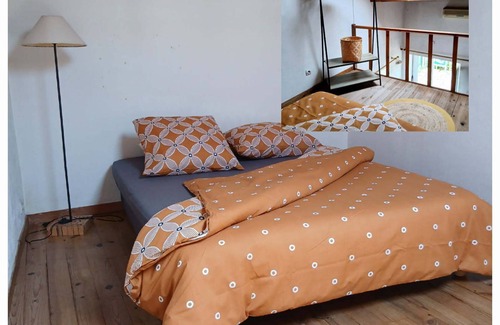 Saint-Jean-d'Angely House | well-equipped gîte with swimming pool, large garden, garden furniture x2, barbecue,