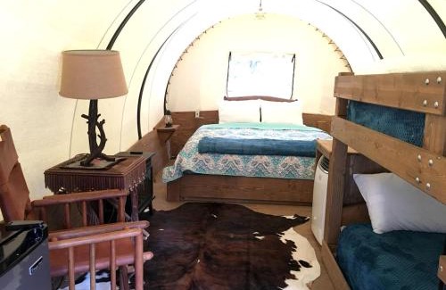 Alton Other | Well-Equipped Conestoga Wagon Rental for a Family Vacation in Alton, Utah