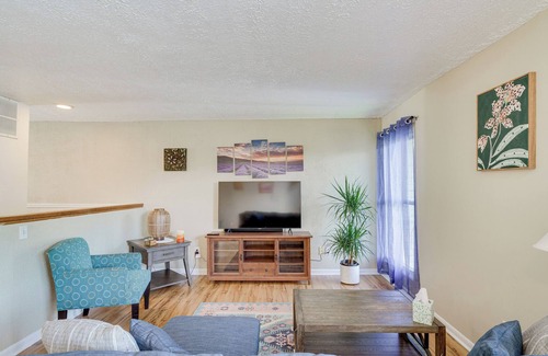 Hickory Condo | Well-Equipped Lake Hickory Condo: Community Dock!