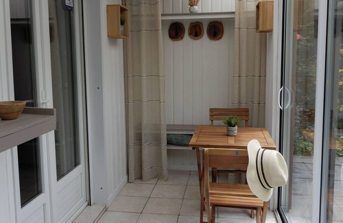 Saint-Christophe-sur-Conde Cottage | Well-being and Nature: Le Cottage Exotique and its private Nordic bath with unlimited access