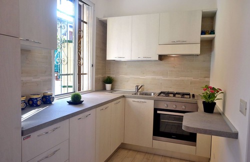 Lido delle Nazioni House | Well furnished vertical house with garden at mt. 500 from the sea