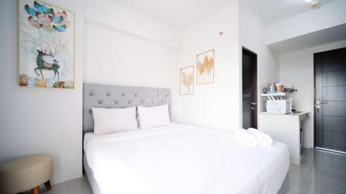 Sidoarjo Apartment | Well Furnished and Homey Studio (No Kitchen) Apartment at Suncity Residence By Travelio
