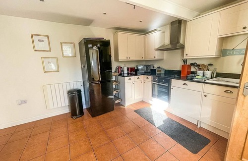 Ringstead Cottage | Well furnished holiday cottage in the heart of Docking, Norfolk ref 99009HT