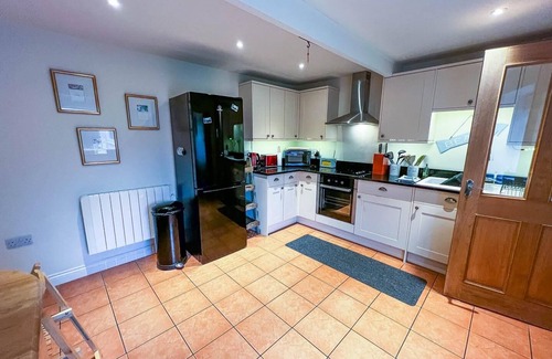 Ringstead Cottage | Well furnished holiday cottage in the heart of Docking, Norfolk ref 99009HT