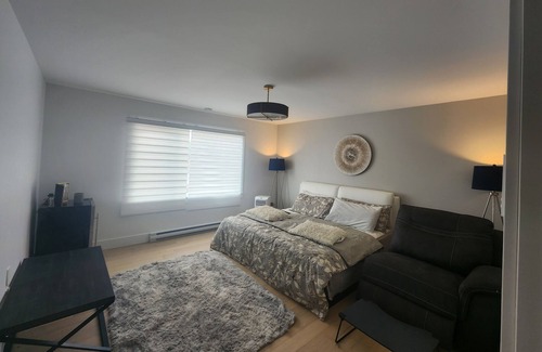 Dieppe House | Well Furnished New Home 4 Mins from Airport