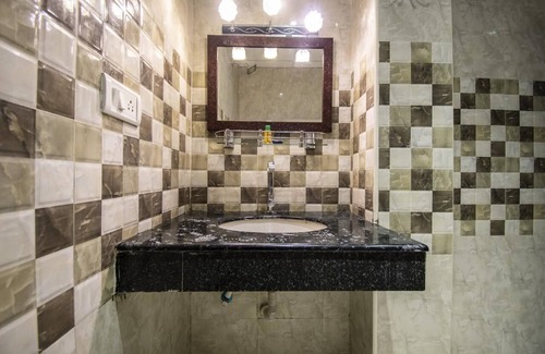 Guindy House | Well Furnished Rooms&Near to Alandur Metro Station