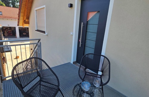 Finsing Apartment | Well-kept, quiet FEWO in Eicherloh. 20 min. from Therme Erding/Messe MUC/Flugh