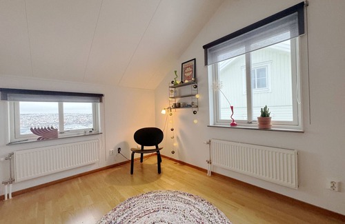 Skaerhamn House | Well laid out villa in central Skärhamn, Tjörn | SE09050