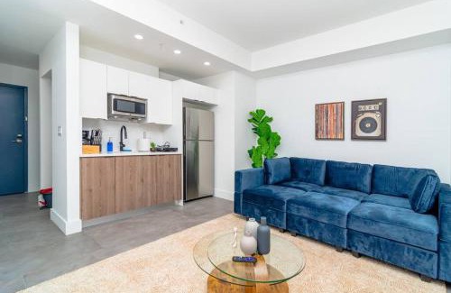 East Little Havana Apartment | Well Located 1BR with King Bed, Laundry and Parking Option Near Brickell and Marlins Park