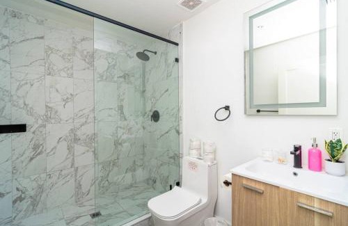 East Little Havana Apartment | Well Located 1BR with King Bed, Laundry and Parking Option Near Brickell and Marlins Park