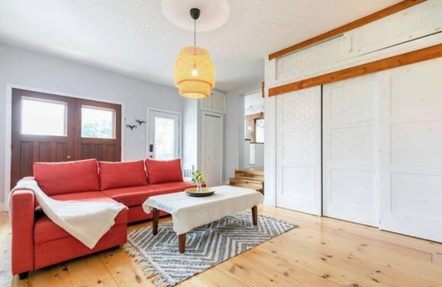 Laprairie House | Well located, quite and comfortable house