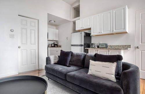 South Boston Apartment | Well-located South Boston 1BR on East Broadway, by Blueground