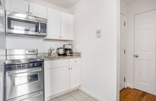 South Boston Apartment | Well-located South Boston 1BR on East Broadway, by Blueground