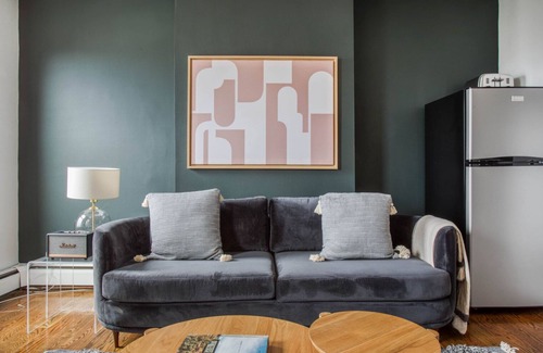 South Boston Apartment | Well-located South Boston 1BR on East Broadway, by Blueground
