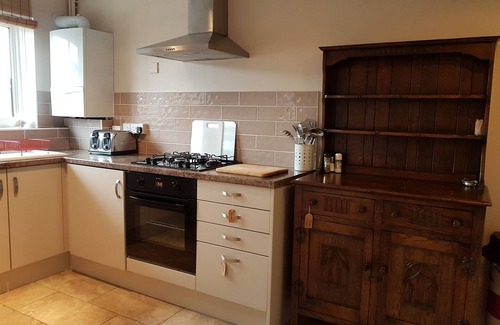 Farnham Apartment | Well located, welcoming place in Farnham