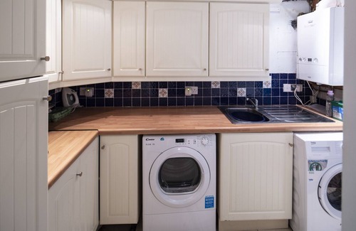 Dublin House | Well maintained, Spacious, Over 2,500 Sq Ft Private Semi-detached 3 bedroom