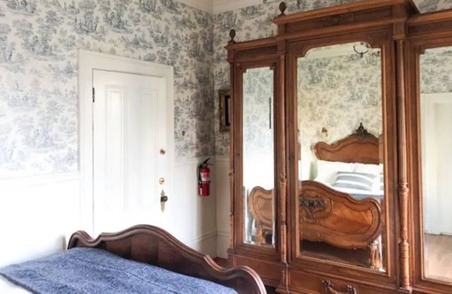 Fort Bragg House | Weller House Historic Coastal Victorian and Ballroom