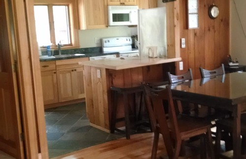 Wellfleet House | Wellfleet - Cape Cod Charm (Wellfleet, Ma)