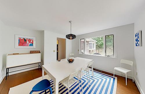 Wellfleet House | Wellfleet Harbor Hideaway